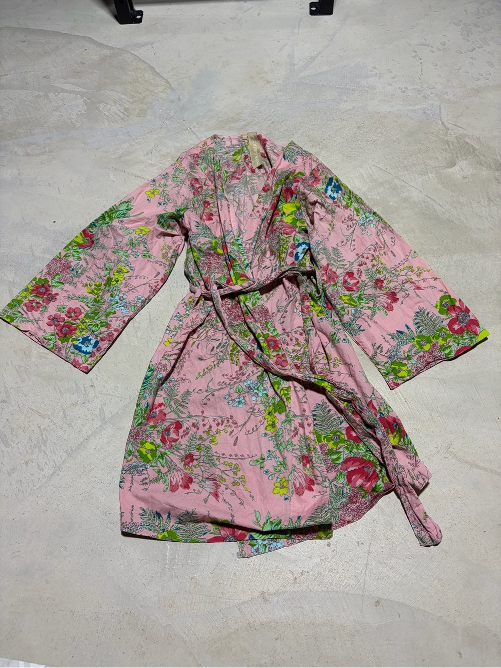Anthropologie Plum pretty sugar Pink Floral tone medium